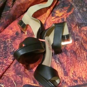 Chic Black Heeled Sandals